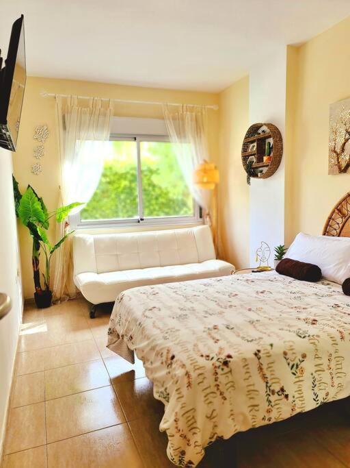 Homely Apt In Modern Building With Pool Σαν Μιγκέλ ντε Αμπόνα Εξωτερικό φωτογραφία