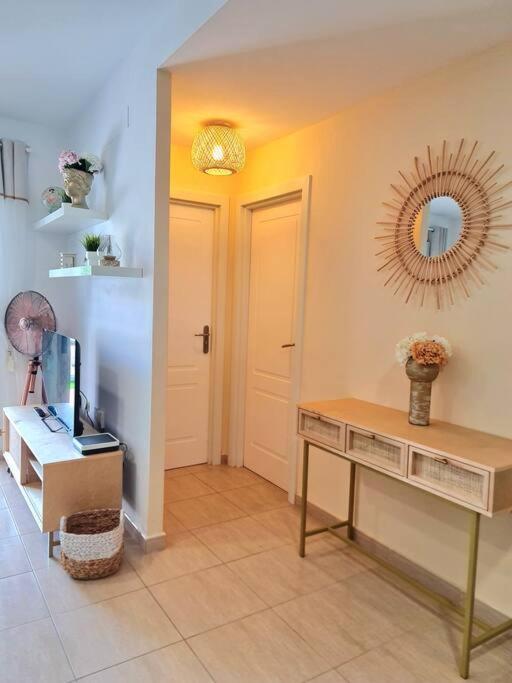 Homely Apt In Modern Building With Pool Σαν Μιγκέλ ντε Αμπόνα Εξωτερικό φωτογραφία