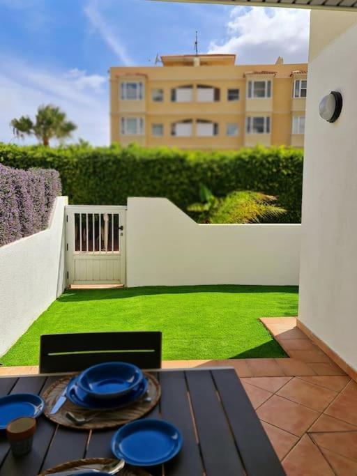 Homely Apt In Modern Building With Pool Σαν Μιγκέλ ντε Αμπόνα Εξωτερικό φωτογραφία