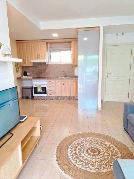 Homely Apt In Modern Building With Pool Σαν Μιγκέλ ντε Αμπόνα Εξωτερικό φωτογραφία